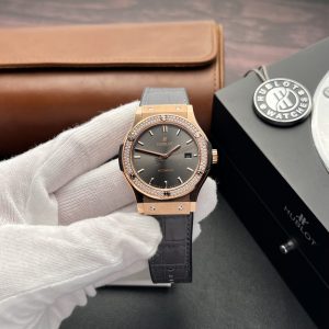 Hublot Classic Fusion King Gold Replica Watch With Moissanite Diamond 42mm