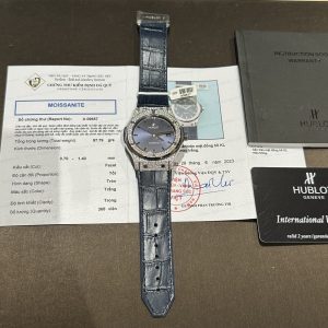 Hublot Replica Watch With Full Diamond Moissanite Blue 42mm