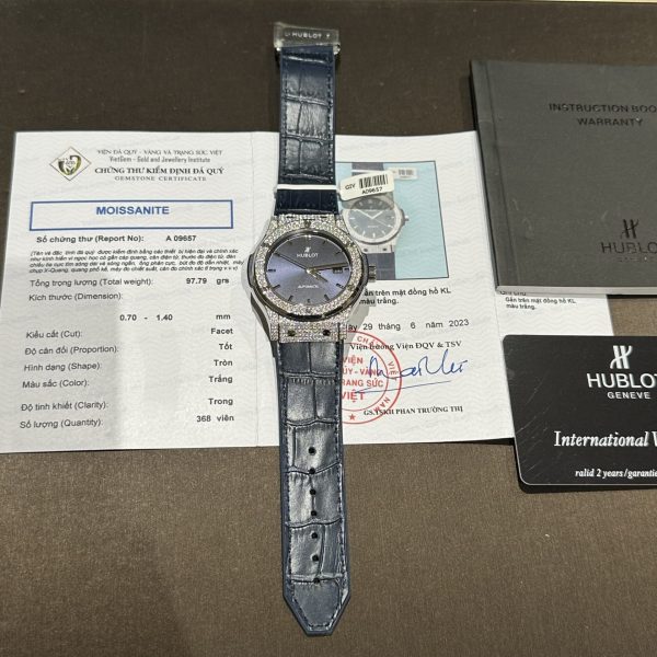 Hublot Replica Watch With Full Diamond Moissanite Blue 42mm