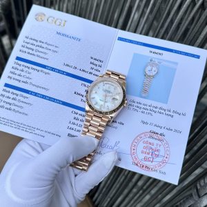 Rolex Best Fake Watch Day-Date Mother Of Pearl Dial Moissanite Gold Wrapped GM Factory 40mm