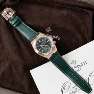 Vacheron Constantin Overseas Dual Time 7900V Replica 11 Watch Green 41mm