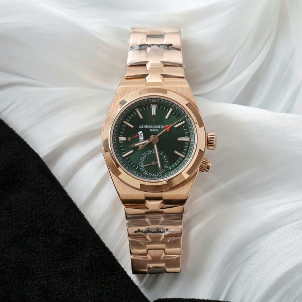 Vacheron Constantin Overseas Dual Time 7920V Replica Watch Dial Green 41mm