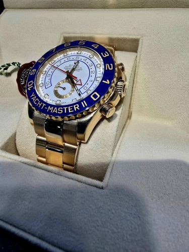 Click to view full screen Rolex Yacht-Master 44mm White Dial 622271 photo review