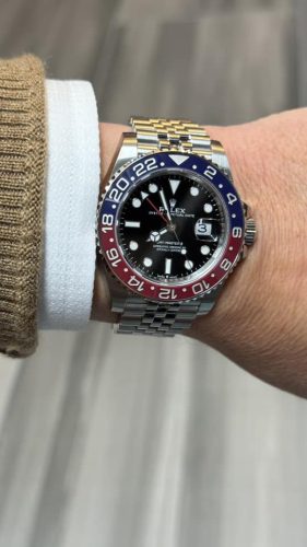 Click to view full screen Superclone Rolex GMT-Master II 40mm 126710BLRO “Pepsi” Jubilee photo review